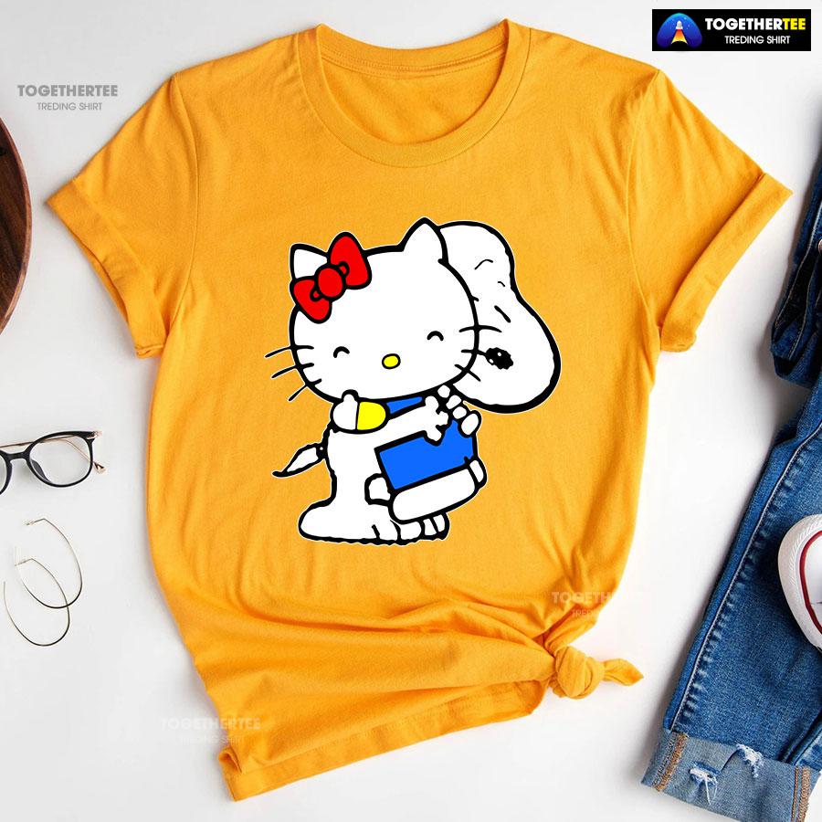 Snoopy Hugs Hello Kitty T-Shirt - Image 9