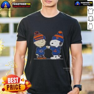 Nice Chicago Bears Snoopy And Charlie Brown Best Friends T-Shirt