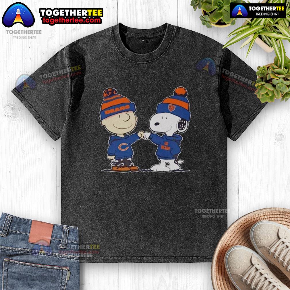 Nice Chicago Bears Snoopy And Charlie Brown Best Friends T-Shirt - Image 6