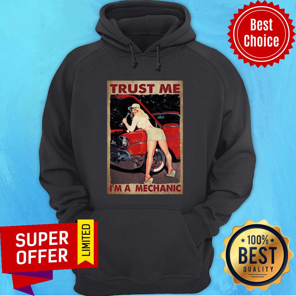 Trust Me I'm A Mechanic Girl Car Shirt - Image 2