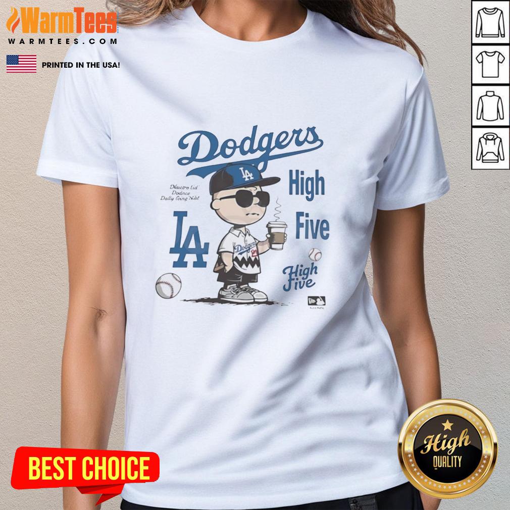 Official Charlie Brown Holding Coffee Chillen' In Los Angeles Dodgers High Five T-Shirt - Image 3