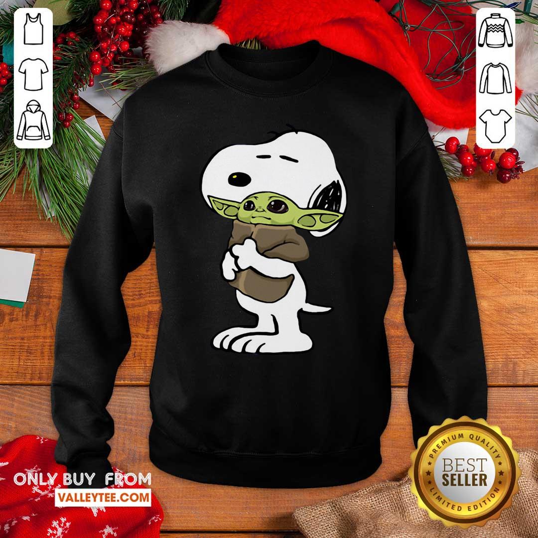 High Quality Snoopy Hug Baby Yoda Shirt - Image 2