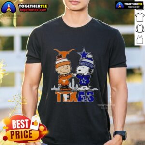 Pretty Texas City Skyline Charlie Brown Texas Longhorns And Snoopy Dallas Cowboys T-Shirt
