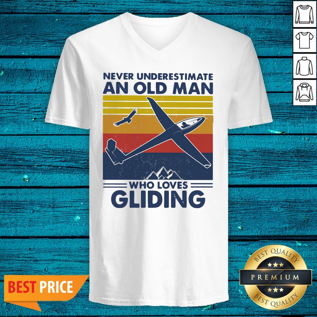 Hot Never Underestimate An Old Man Who Loves Gliding Vintage Shirt - Image 3