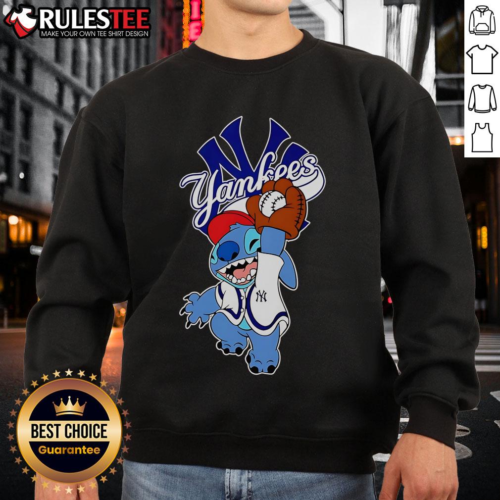 Cute Stitch Play Baseball New York Yankees T-Shirt - Image 5