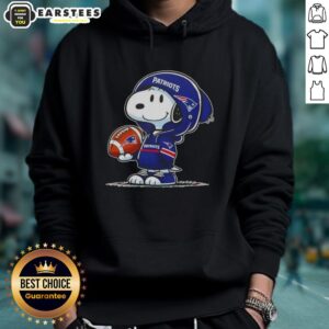 Alternative view of Cute Peanuts Snoopy Wearing Hoodie New England Patriots And Smilling At Fans T-Shirt
