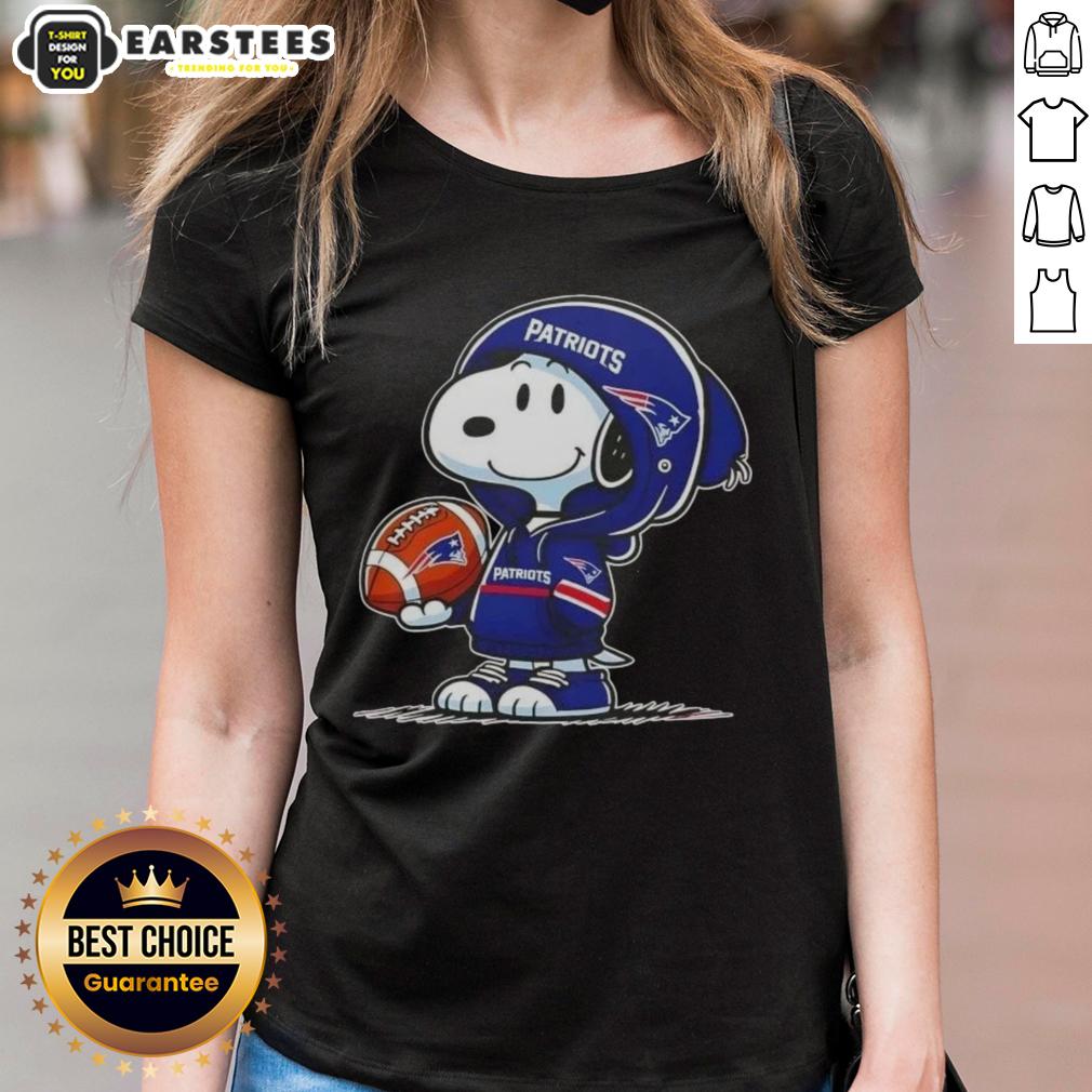 Cute Peanuts Snoopy Wearing Hoodie New England Patriots And Smilling At Fans T-Shirt - Image 3