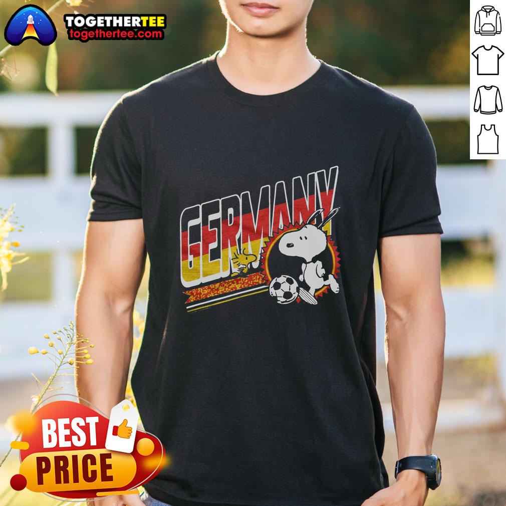 Top Peanuts Snoopy X Germany Soccer T-Shirt