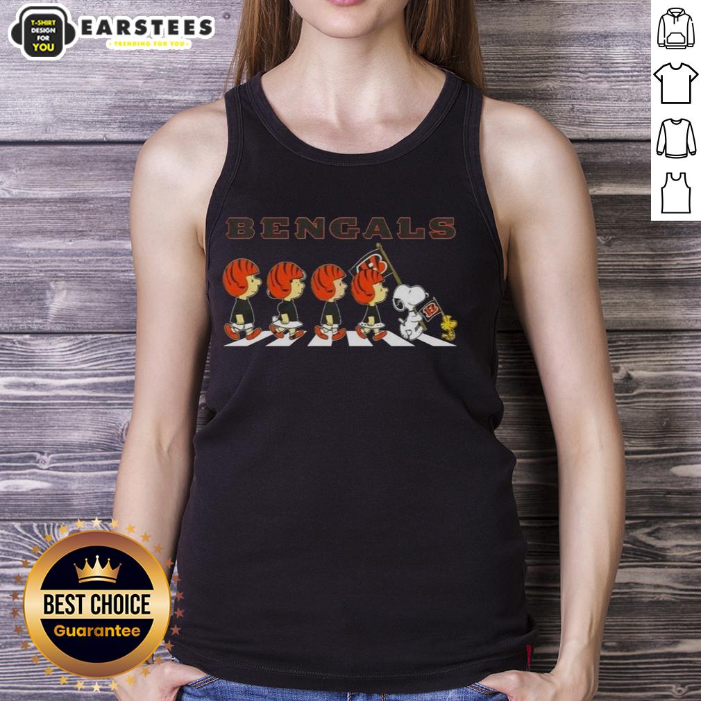 Top Cincinnati Bengals X Peanuts Snoopy And Friends Abbey Road T-Shirt - Image 4