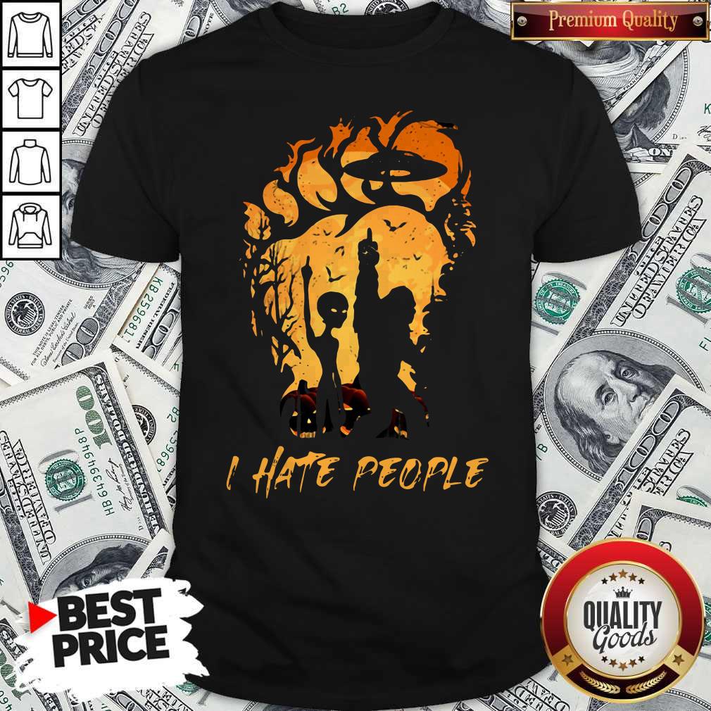 Love Halloween Bigfoot And Alien I Hate People Shirt