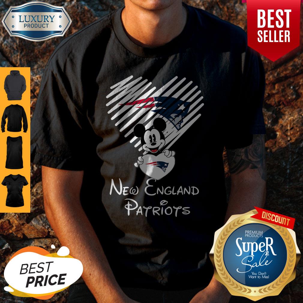 Mickey Mouse Hug Heart New England Patriots Logo Shirt