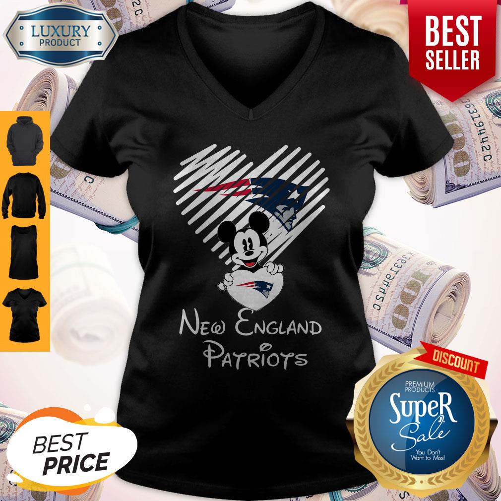 Mickey Mouse Hug Heart New England Patriots Logo Shirt - Image 3