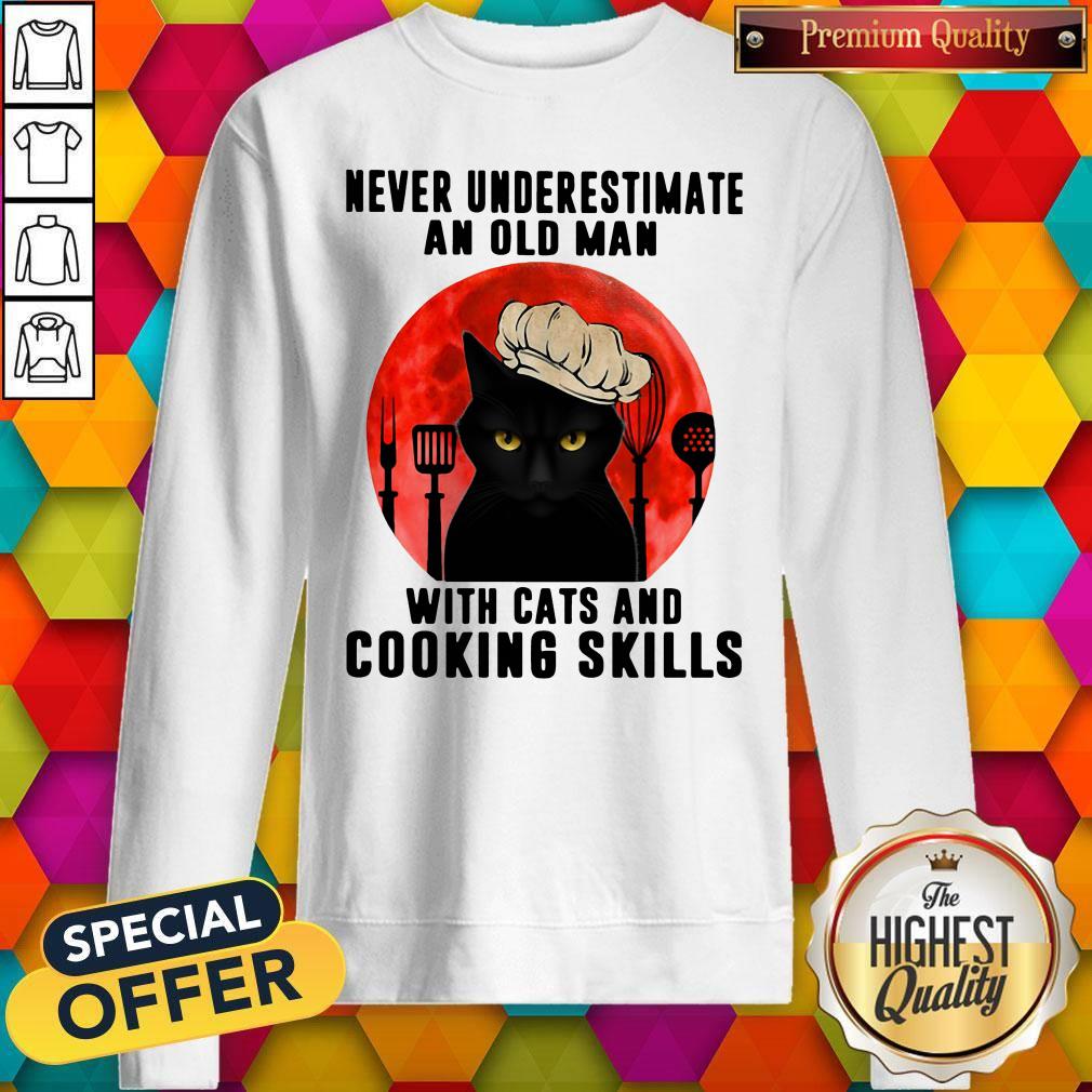 Never Underestimate An Old Man With Cats And Cooking Skills Shirt - Image 3