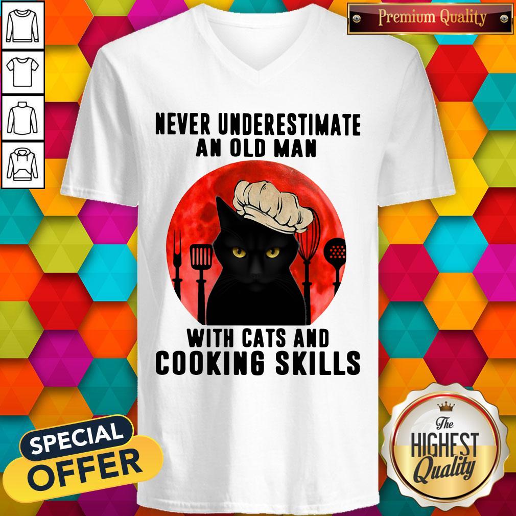 Never Underestimate An Old Man With Cats And Cooking Skills Shirt - Image 5