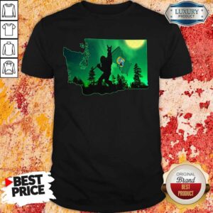 Nice Bigfoot Rock And Washington Flag Shirt