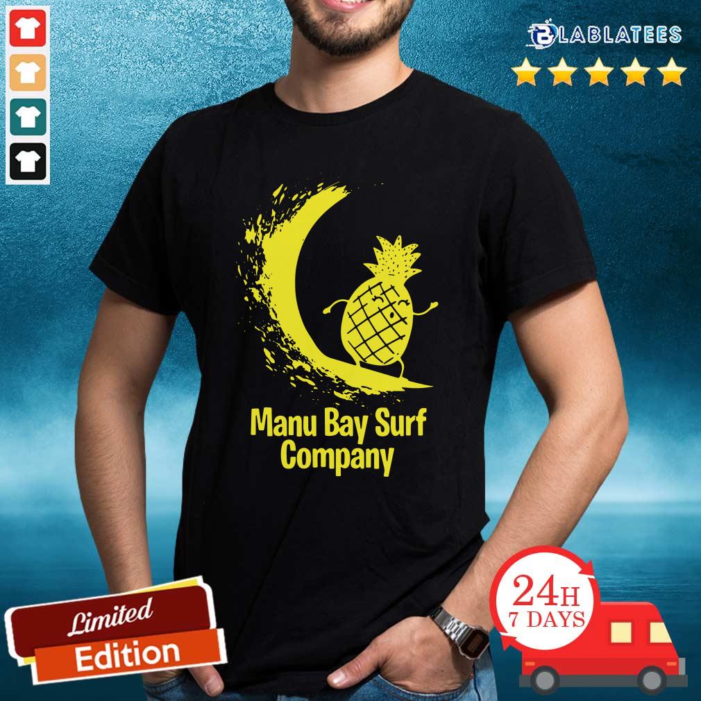 Nice Manu Bay Surf Company New Zealand Gold Surfing Pineapple Shirt