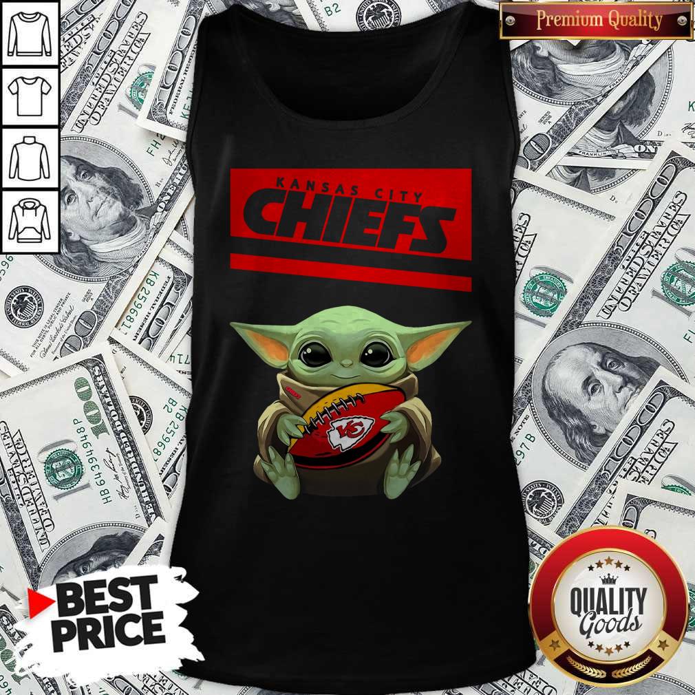 Official Pretty Baby Yoda Hug Kansas City Chiefs Football Logo Shirt - Image 4