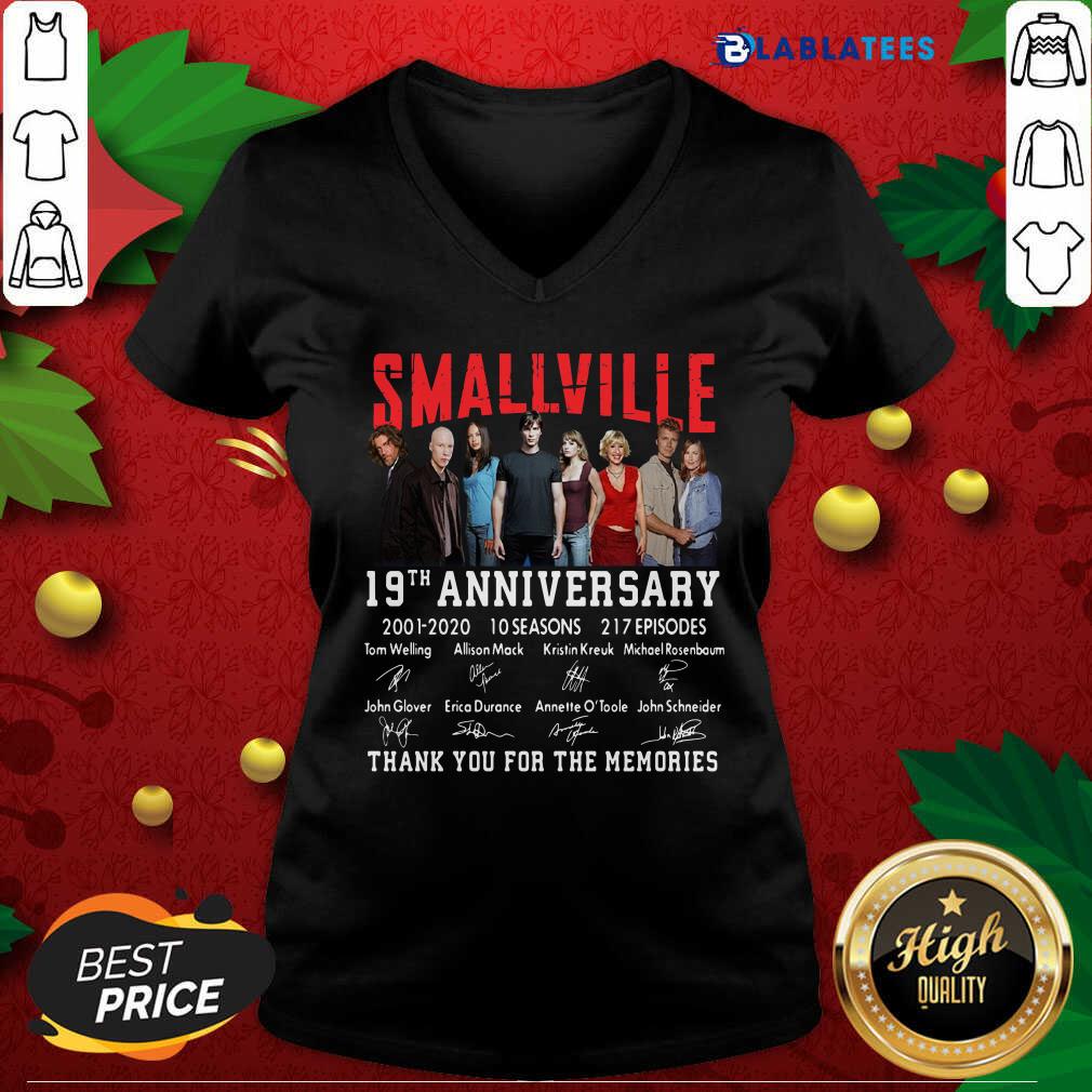 Official Smallville 19th Anniversary 2001 2020 Thank You For The Memories Signature Shirt - Image 4