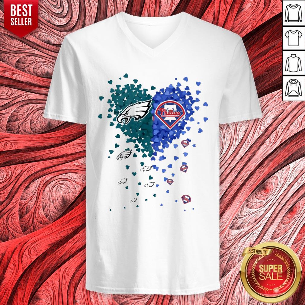 Philadelphia Eagles Vs Philadelphia Phillies Hearts Shirt - Image 4