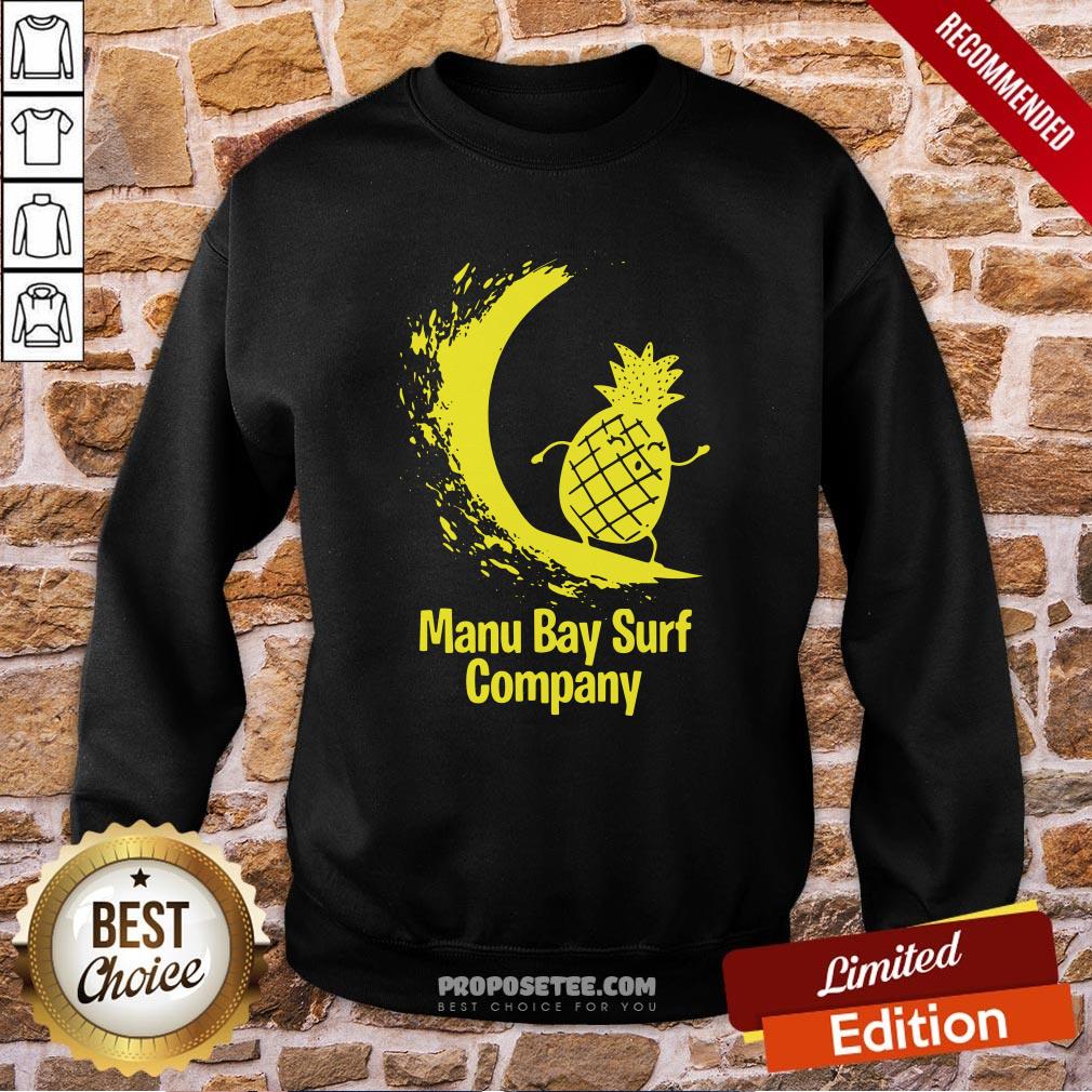 Premium Manu Bay Surf Company New Zealand Gold Surfing Pineapple Shirt - Image 4