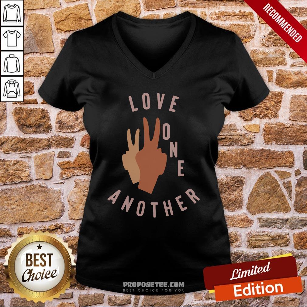 Pretty Old Navy Love One Another Shirt - Image 2