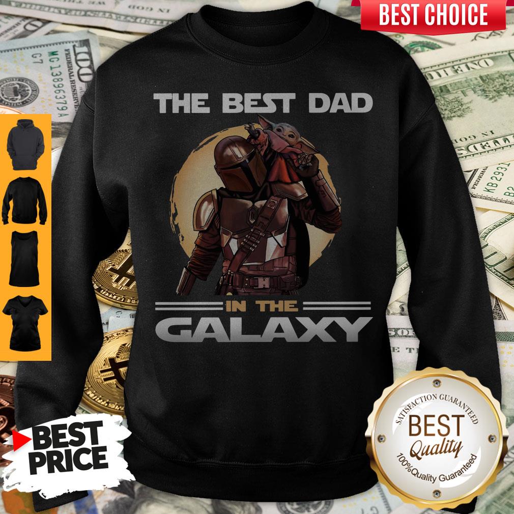 Pretty The Mandalorian And Baby Yoda The Best Dad In The Galaxy Shirt - Image 5