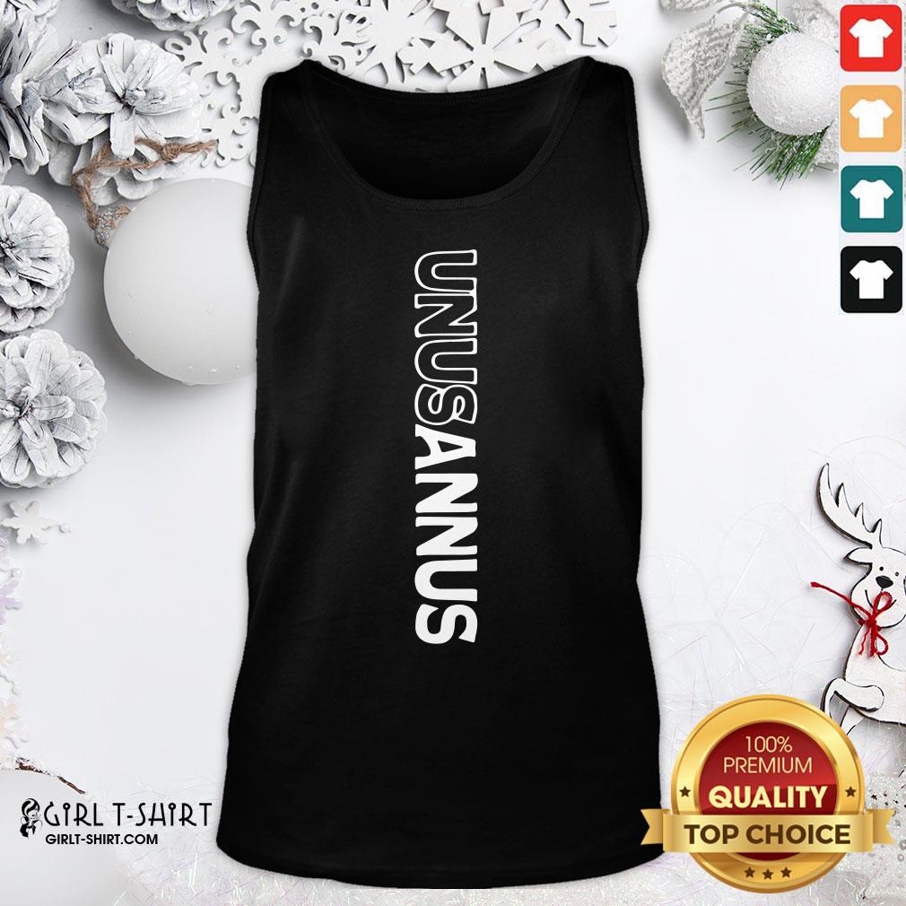 Pretty Unus Annus Merch Vertical Logo Shirt - Image 3