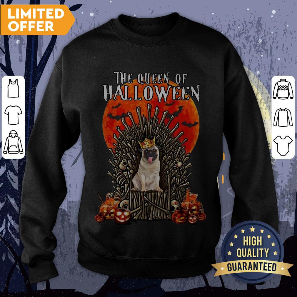 Pug Dog The Queen Of Halloween Shirt - Image 4