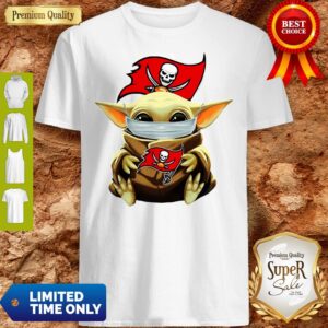 Official Star Wars Baby Yoda Face Mask Hug Tampa Bay Buccaneers Shirt