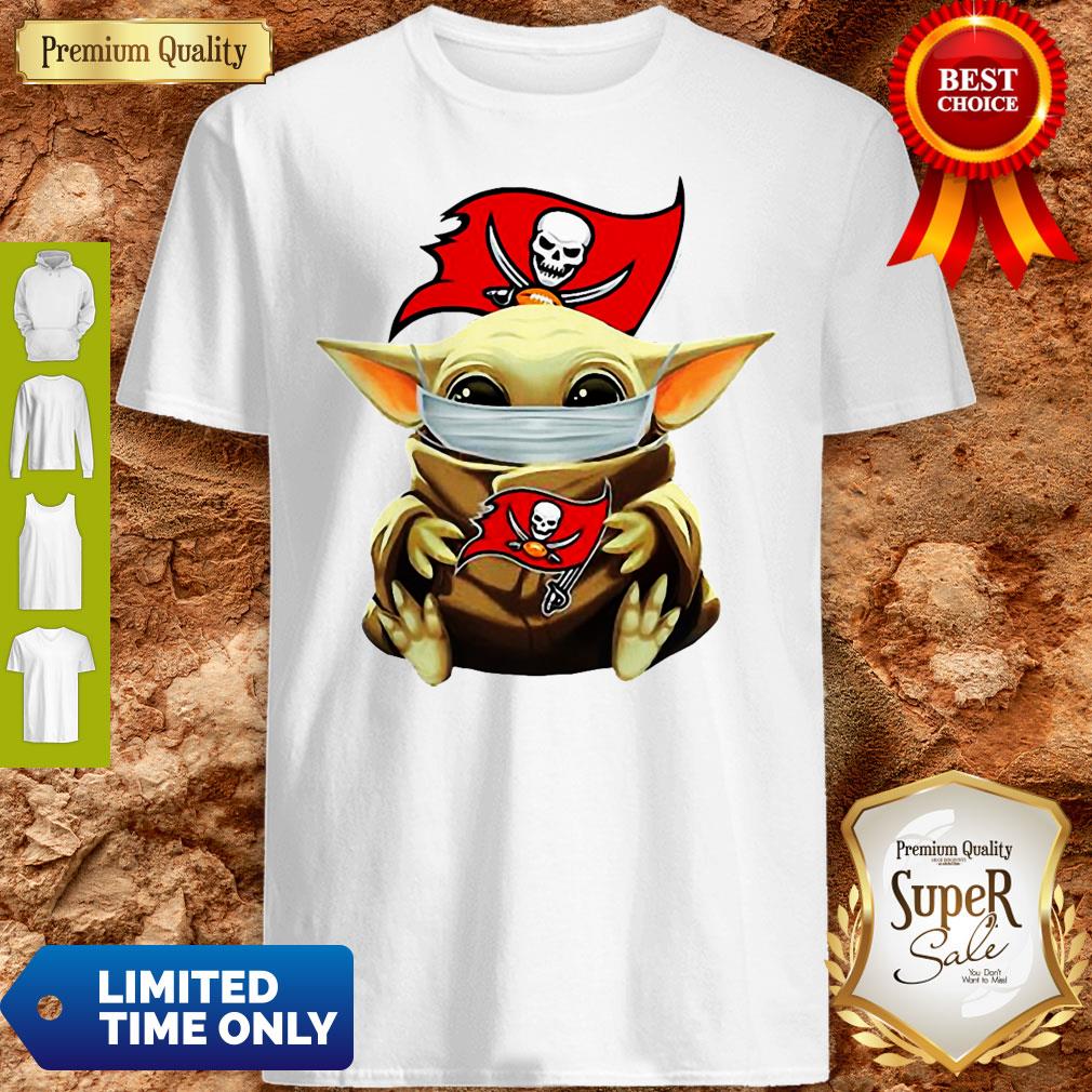 Official Star Wars Baby Yoda Face Mask Hug Tampa Bay Buccaneers Shirt