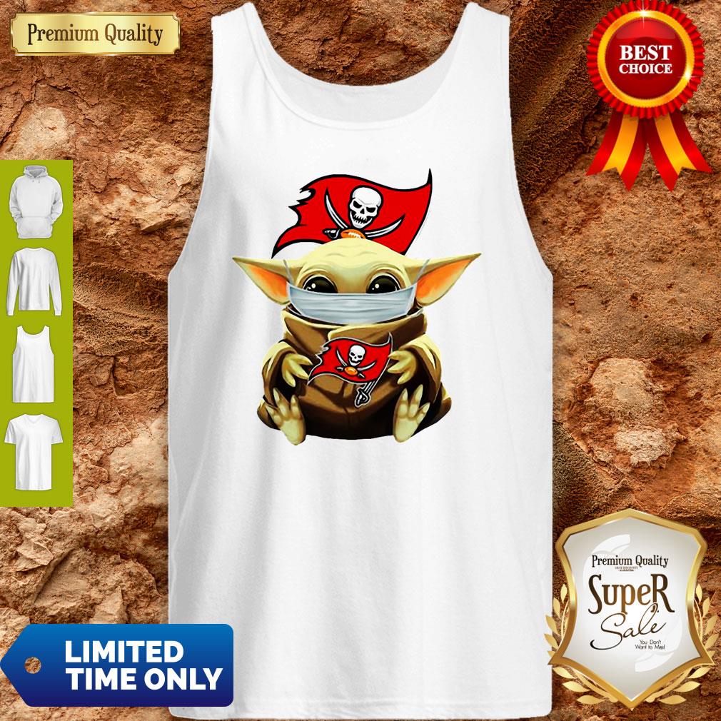Official Star Wars Baby Yoda Face Mask Hug Tampa Bay Buccaneers Shirt - Image 5