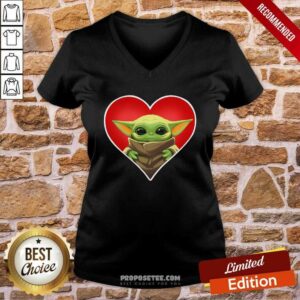 Alternative view of Top Heart Baby Yoda Shirt