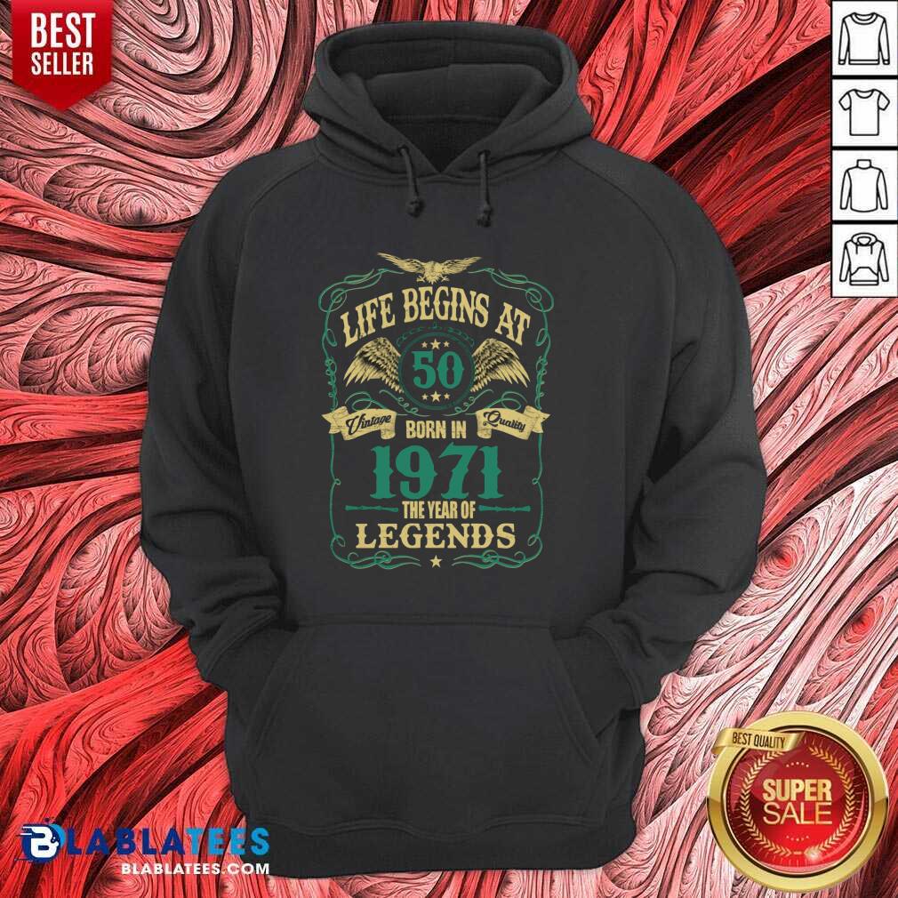 Top Life Begins At 50 Born In 1971 Vintage Quality The Year Of Legends Shirt - Image 5