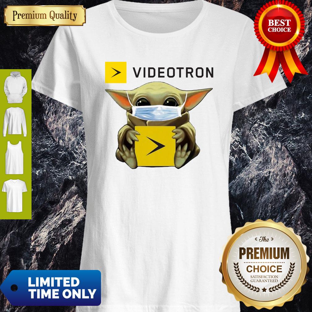 Top Star Wars Baby Yoda Hug Videotron Mask Covid-19 Shirt