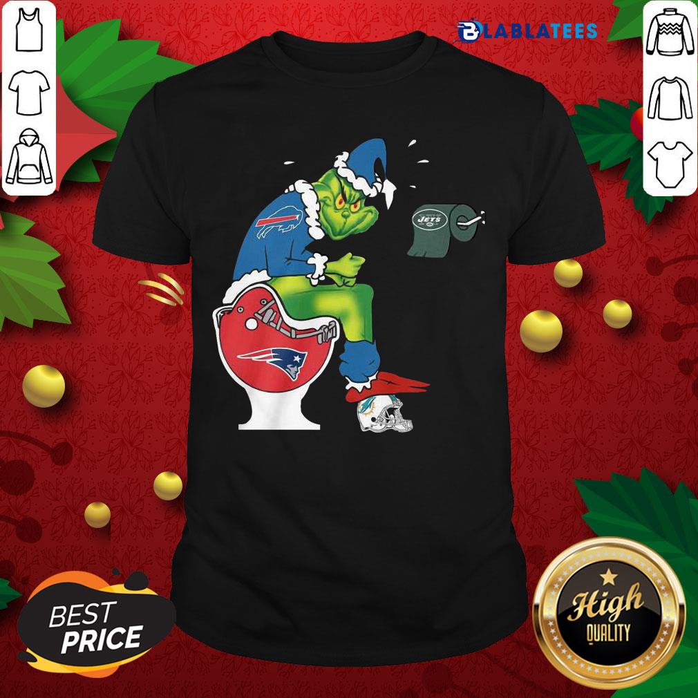 Top The Grinch Buffalo Bills Shit On Toilet New England Patriots Christmas Shirt
